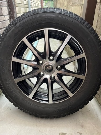 スタッドレスタイヤ（ホイール付き）