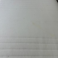 IKEAのセミダブルマットレスの画像
