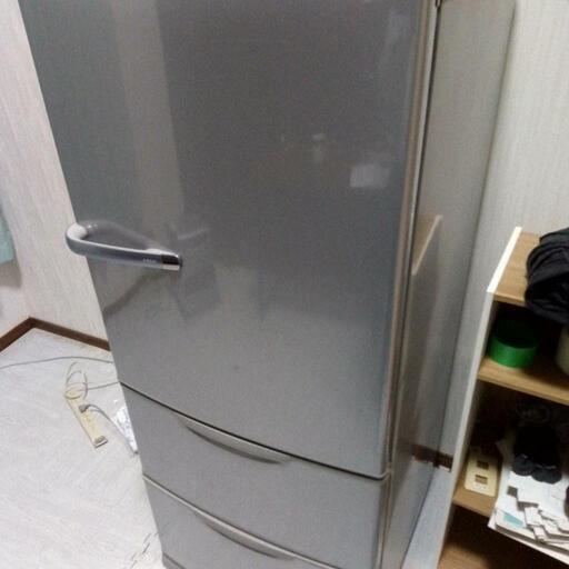急募＆訳アリ!!2015年製造AQUA冷蔵庫(AQR-271D)定格内容量272L
