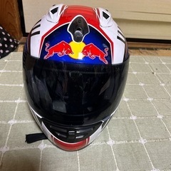 RedBullヘルメット