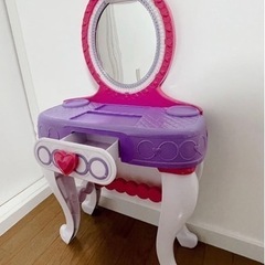最終値下げ！(中古)子供用ドレッサー＆イスのセットの画像