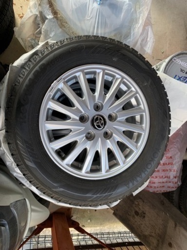 トヨタ純正ホイール　 スタッドレスタイヤ　4本セット ヨコハマ　アイスガード