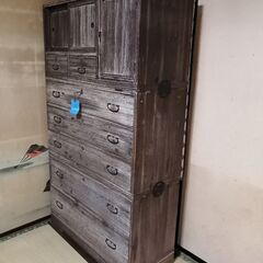 桐だんす（70年くらい前のアンティークもの）の画像