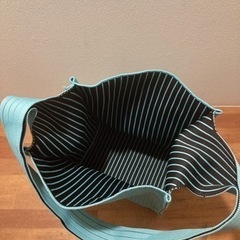 ニットバッグ　ブルーの画像