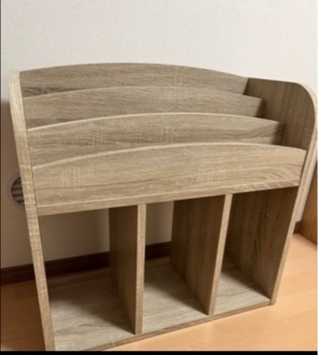 取引中 絵本棚 美品