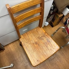 シンプルな椅子　ニトリ製の画像