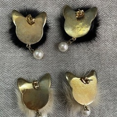 新品！ふわふわパール付き　ネコちゃん　ピアスの画像
