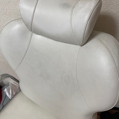 1月31日水曜日まで。理容、美容椅子