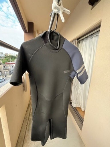 未使用ウェットスーツ2点とポンチョ【早い者勝ち】