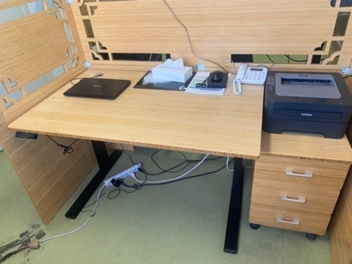 購入者決定　高さ電動調整機能付きオフィスデスク・キャビネットセット