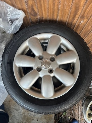 スタッドレスタイヤ　アルミホイール付き4本
