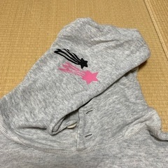 【値下げ】SILASの薄手パーカー（グレー）の画像