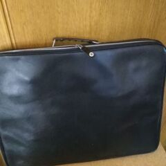 旅行カバン　アタッシュケースタイプ　薄型　未使用　少旅行　仕事出張等に　の画像