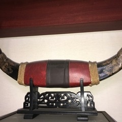 水牛の角77cm　龍の装飾　台座付き　縁起物