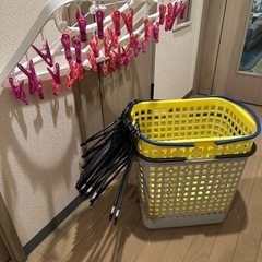 ランドリーカゴ×2 ハンガー×15 ピンチハンガー セットで！