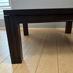 正方形のコタツテーブルの画像
