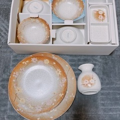 新品和食器8ピース