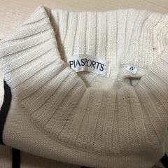 ピアスポーツのセーターの画像