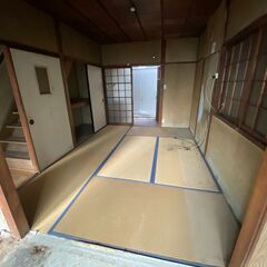 【契約者さん、決まりました！】賃料の相談にのります！（隣の土地付き物件！！）大阪府寝屋川市大成町・駐車場として使える土地付きの事務所＆倉庫としてもあり？な2階建て一軒家！！戸建てに激安で住めるチャンス！ - 賃貸（マンション/一戸建て）