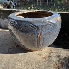 火鉢(直径55cm、高さ34cm程度)の画像