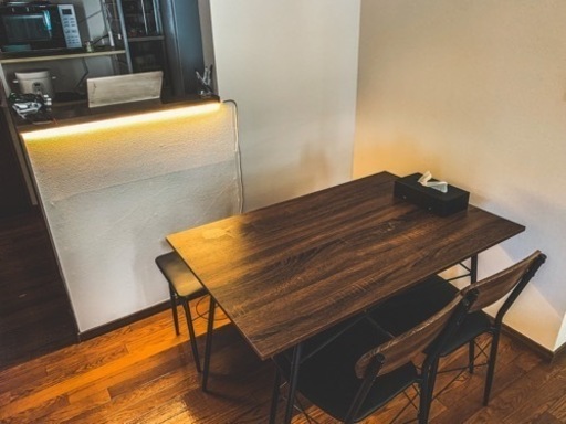 ダイニングテーブル