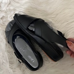 ほぼ新品ナースサンダルMサイズ