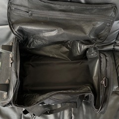 adidasキャリーバックの画像