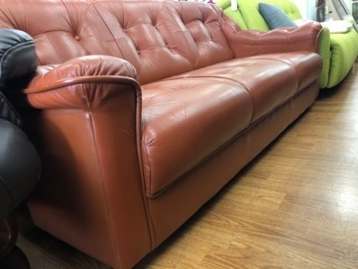 FUJI FURNITURE 3人掛けソファー　売ります！！