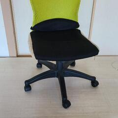 デスクチェアーの画像