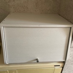 ニトリ製白い棚