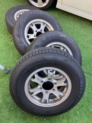 ハイエース用スタッドレス