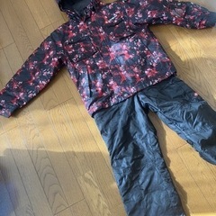 12/18まで！！140cm   スキー　スノボ　ウェア　（15...
