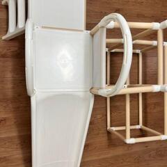 子供用ジャングルジム　滑り台の画像