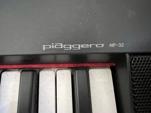 電子ピアノYAMAHA piaggero NP-32(スタンド+ペダル付き)
