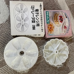 新品　電子レンジ用　マドレーヌ型とケーキ型の2セットの画像