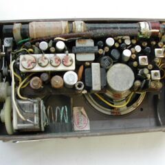 **1500昭和35年（1960年）発売 ソニー SONY　7石 トランジスタ―ラジオ TR-716 中波/短波2バンド 　の画像