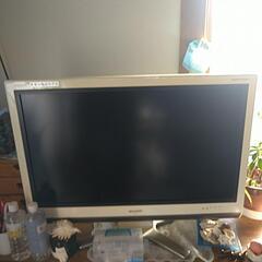 32型液晶テレビ