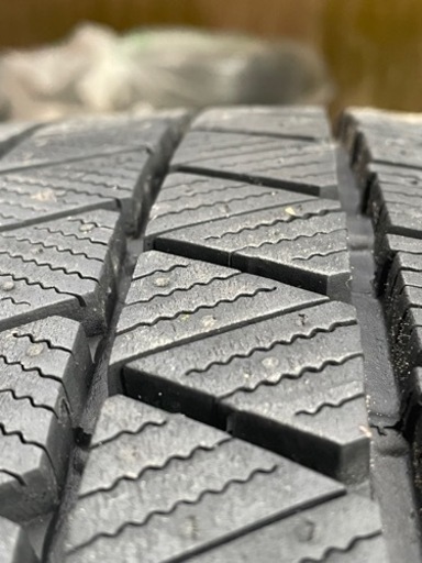 スタッドレス　ブリヂストン　ブリザックVRX3