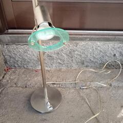 ハロゲンライト　高さ約４８cm　電気つきます