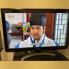 2010年製　32インチ シャープAQUOS 液晶テレビ　LC-32E7の画像