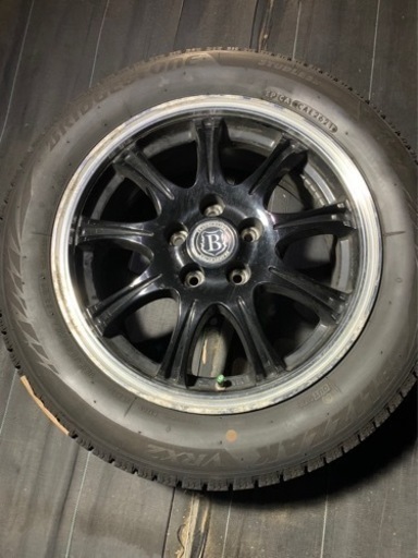 スタッドレスタイヤ