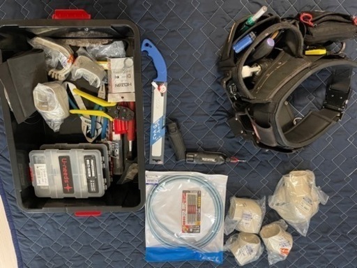 ペンドラ、脚立、電気・エアコン材料一色