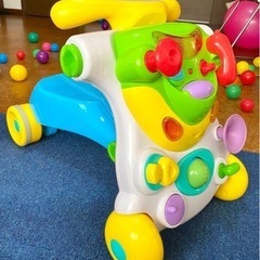 お譲り トイザらス限定 3IN1へんしん！ライドオンウォーカー 