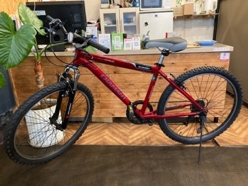 新春SALE！防犯登録料　無料！【前後タイヤ・後輪チューブ新品！】サスペンション付き　6段変速　26インチMTB レッド