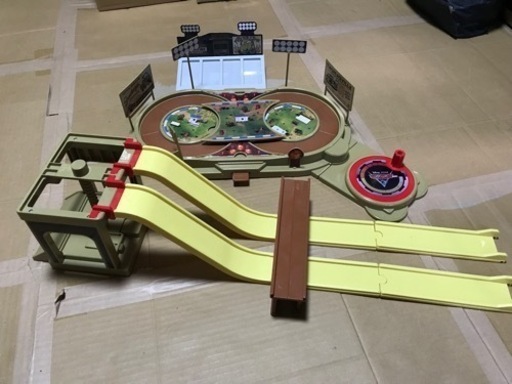 カーズ トミカ アクションコース トリプルバトルコース