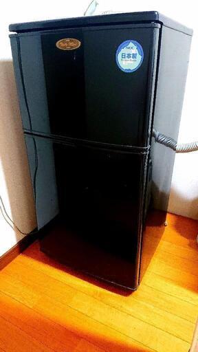 お買い上げ有り難うございます。独り暮らしにピッタリ❗82L冷蔵庫。動作に問題なし