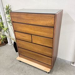 W 15232   ガラストップ5段チェスト　たんす   ◆大阪市内・東大阪市他 5,000円以上ご購入で無料配達いたします！◆ ※京都・高槻・枚方方面◆神戸・西宮・尼崎方面◆奈良方面、大阪南部方面　それぞれ条件付き無料配送あり！            