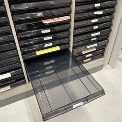 値引きしました。積み込み手伝います。事務所移転のため、治療院用カルテ棚の画像