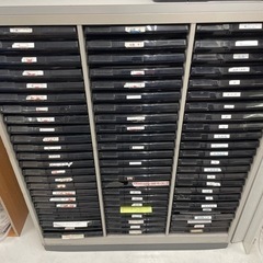 値引きしました。積み込み手伝います。事務所移転のため、治療院用カルテ棚の画像