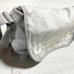 アディダス　バッグの画像